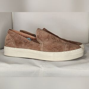 Skechers size 10 leather slip on shoes